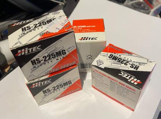 Hitec HS-225MG Mighty Mini Servos x 4