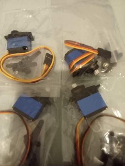 8 micro and sub micro digital servos