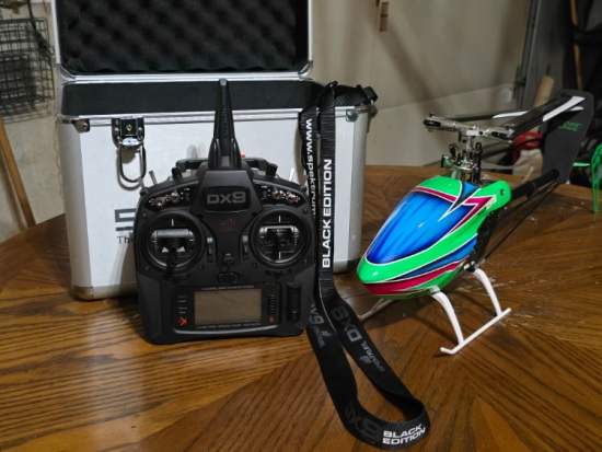 Blade 360 CFX with DX9 Black Edition radio